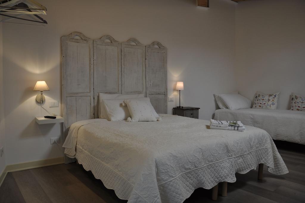 Corsomatteotti62 Bed & Breakfast Brescia Ruang foto
